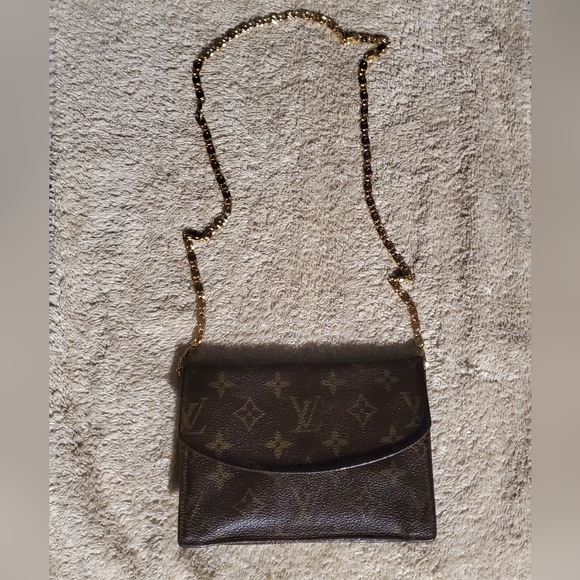 Louis Vuitton Rare Monogram Clutch